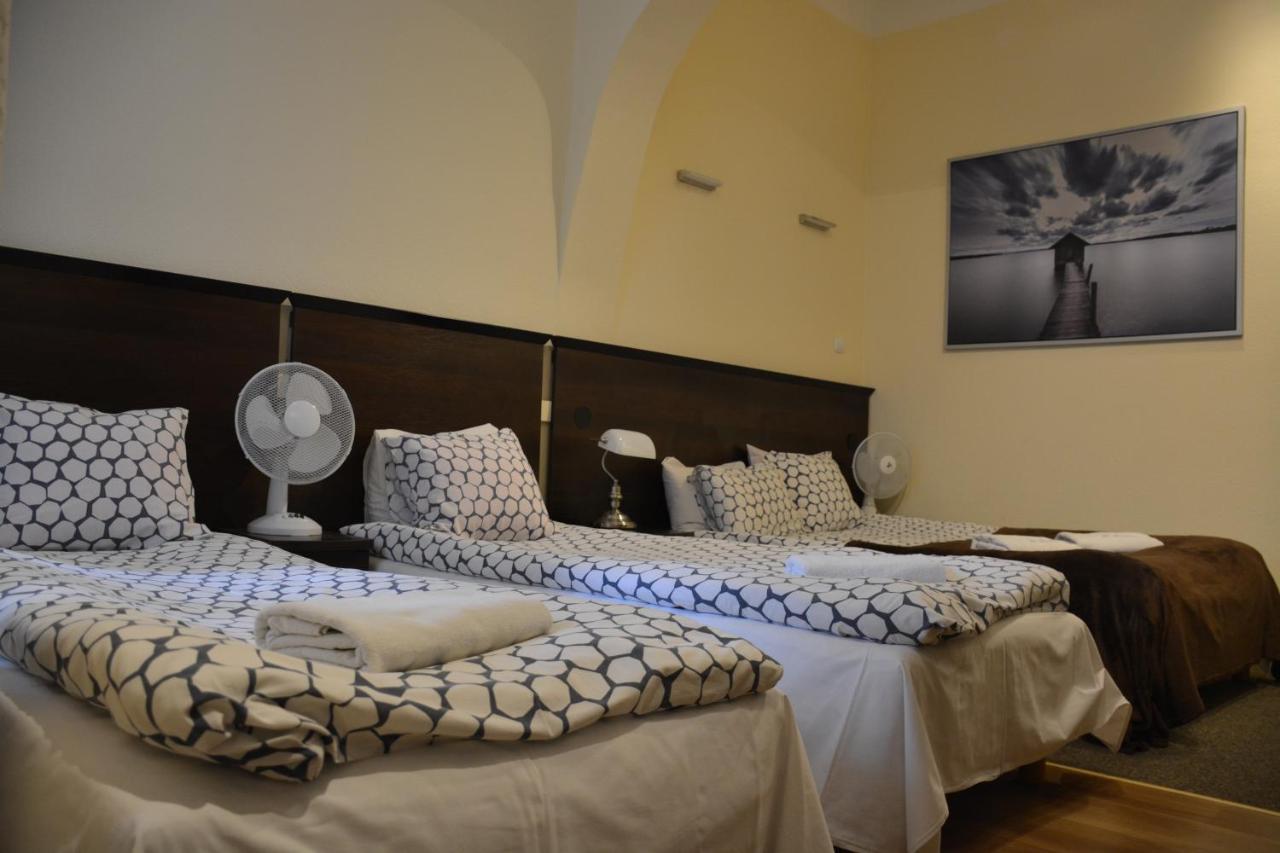 Residence B&B La Fontaine Aparthotel Krakow Exterior photo